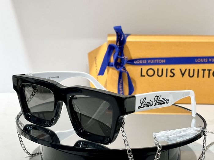 Louis Vuitton Sunglasses Top Quality LVS00013